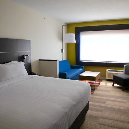 Holiday Inn Express & Suites Oswego By Ihg Esterno foto