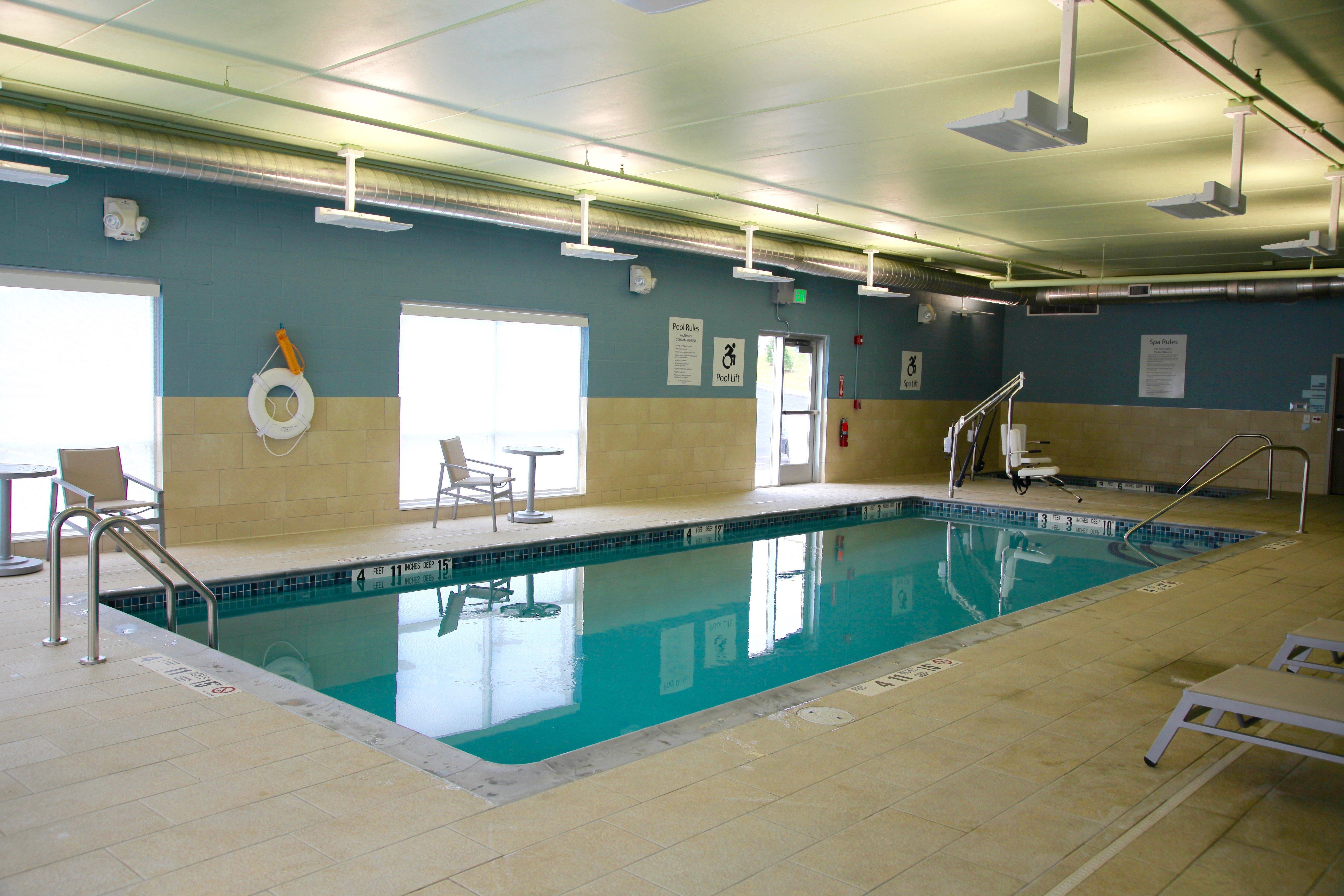 Holiday Inn Express & Suites Oswego By Ihg Esterno foto