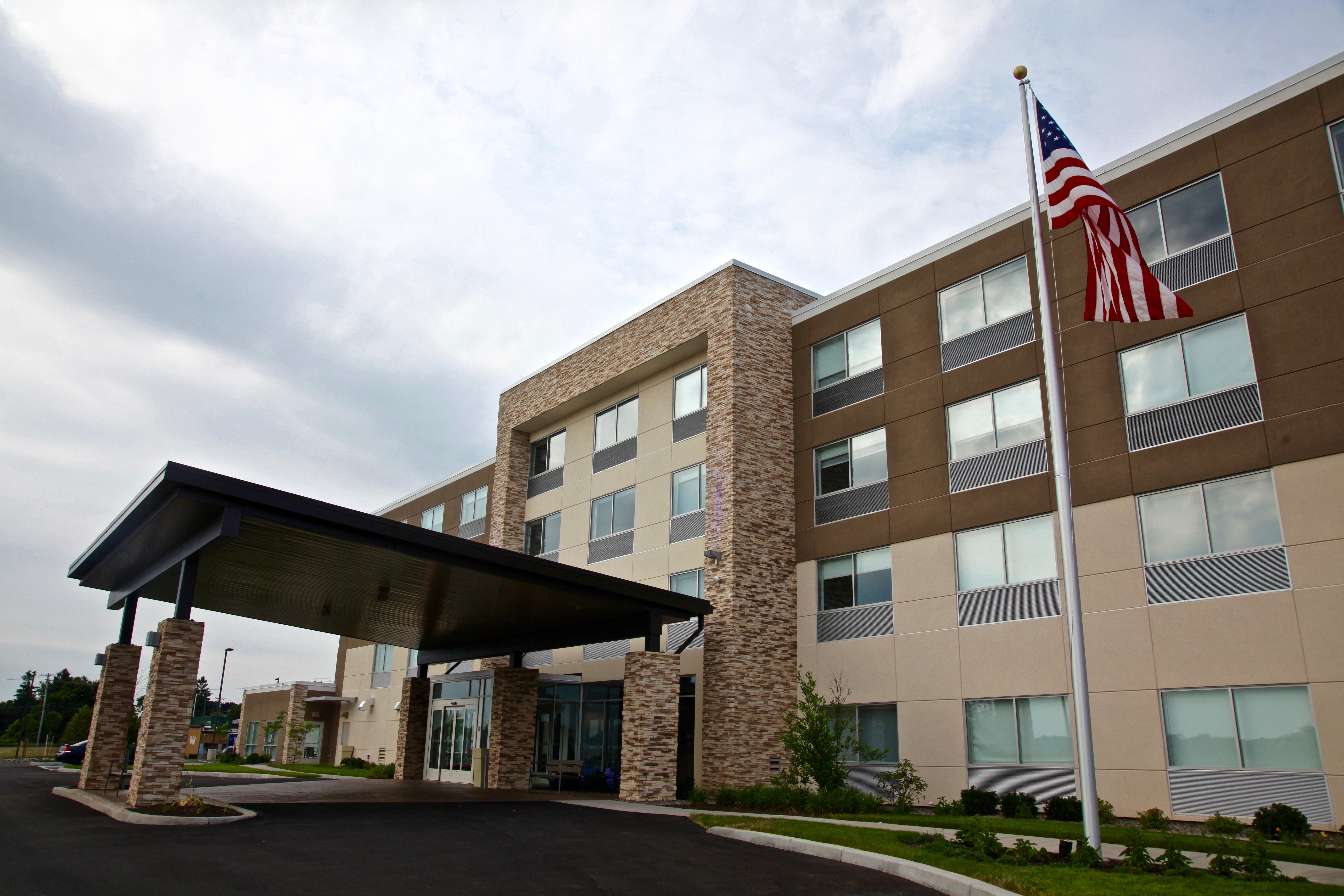 Holiday Inn Express & Suites Oswego By Ihg Esterno foto