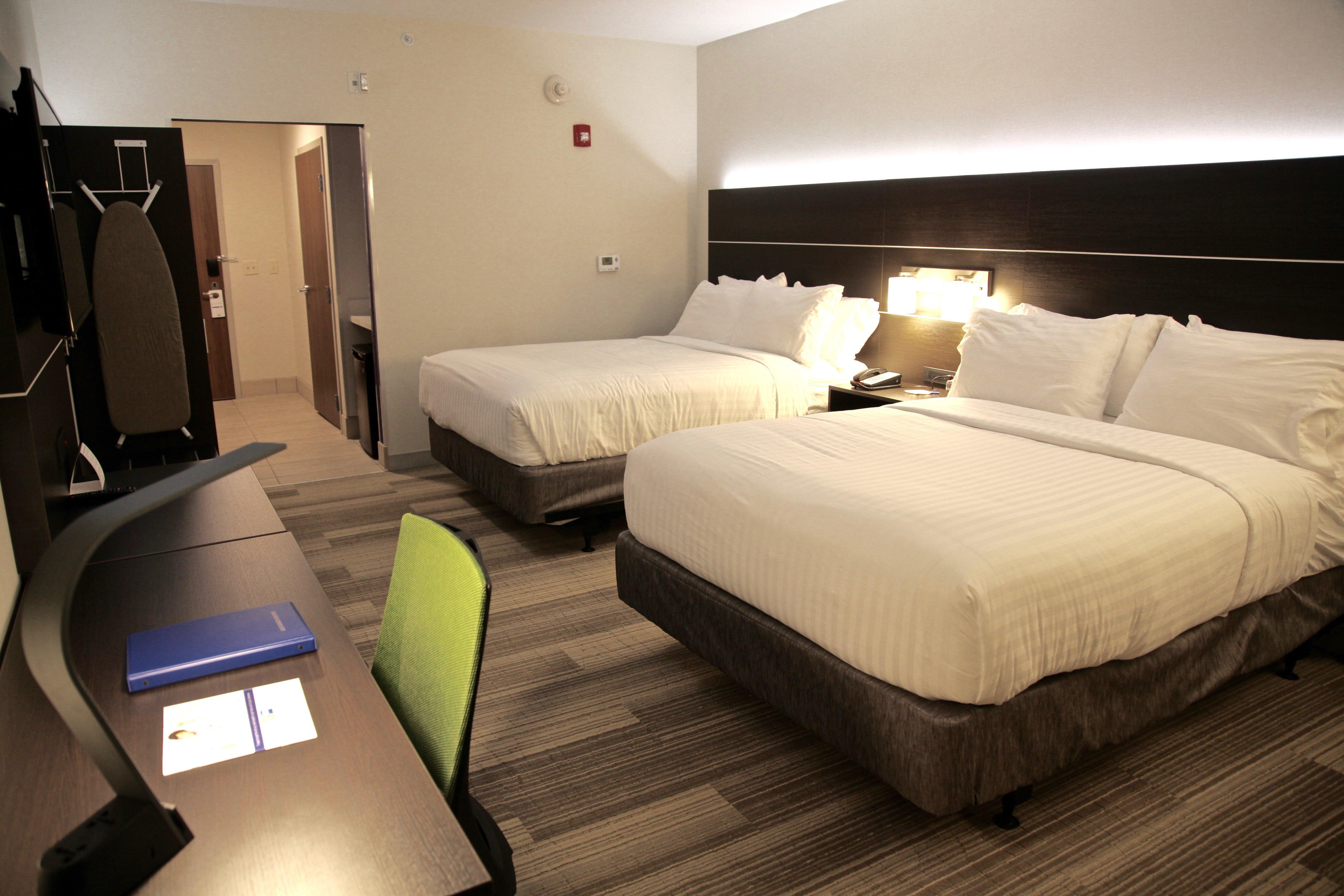 Holiday Inn Express & Suites Oswego By Ihg Esterno foto