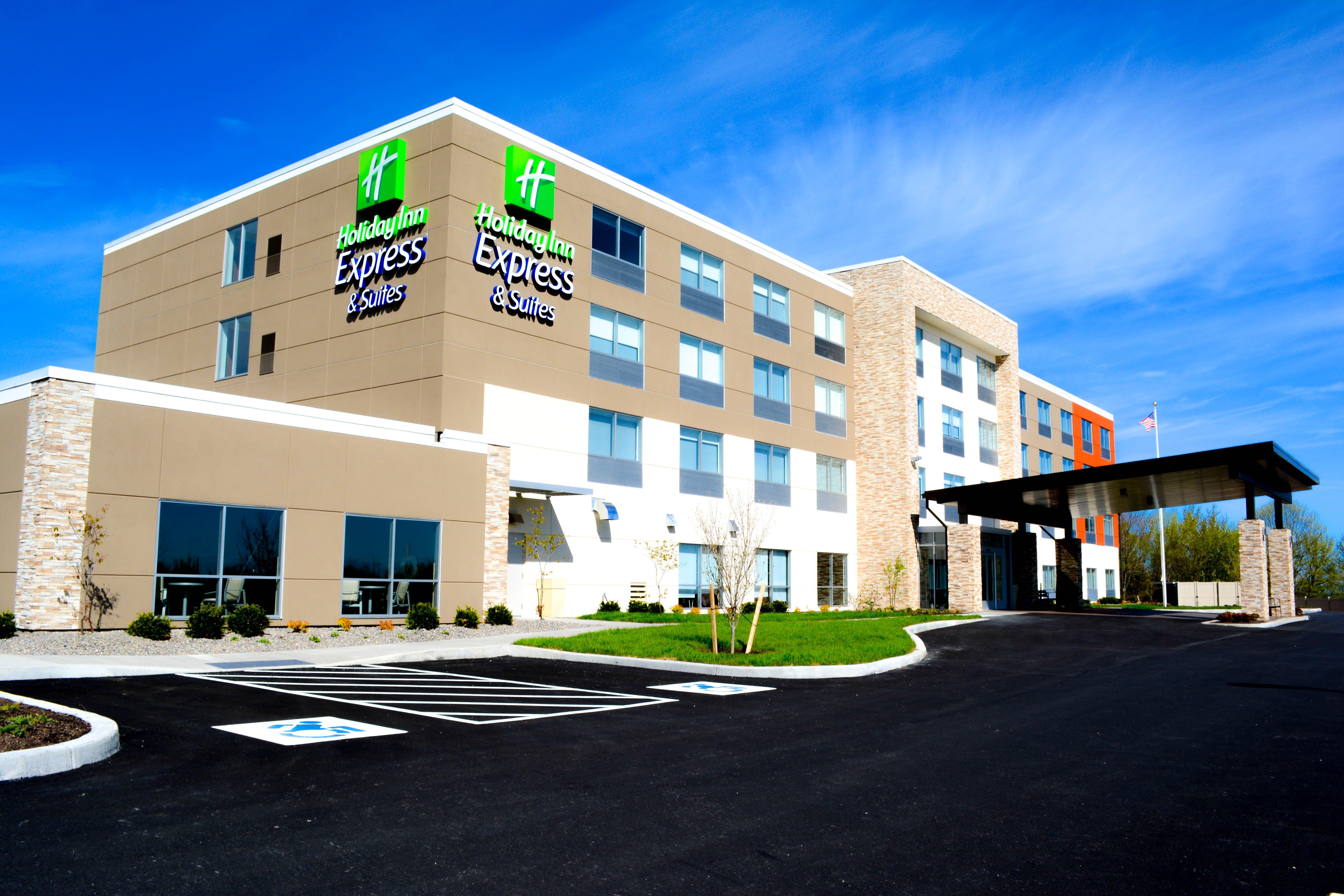 Holiday Inn Express & Suites Oswego By Ihg Esterno foto