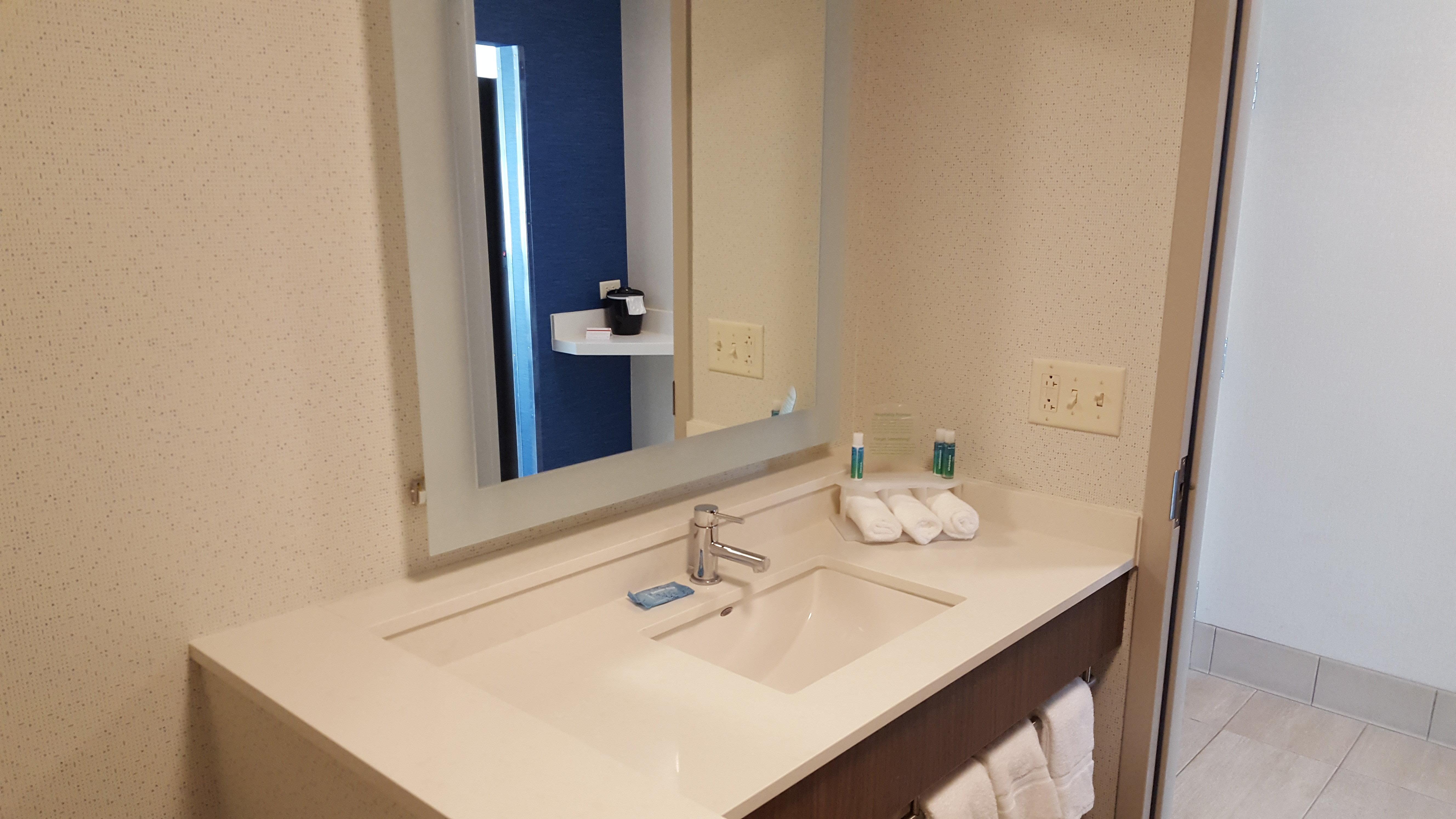 Holiday Inn Express & Suites Oswego By Ihg Esterno foto